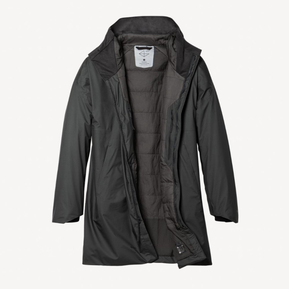 VIEV 'Gemma Insulated Long Jacket' in Black Absence
